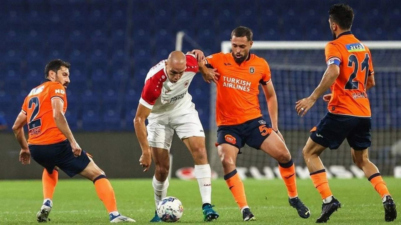 Başakşehir UEFA'da büyük fırsat tepti