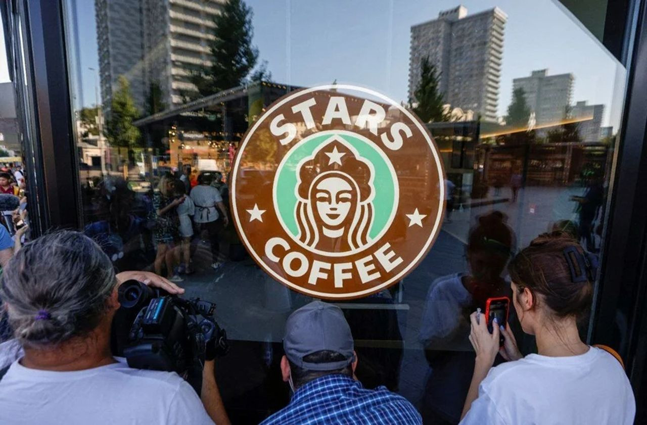 Starbucks'tan sürpriz hamle! İsmi de logosu da değişti - Resim: 2