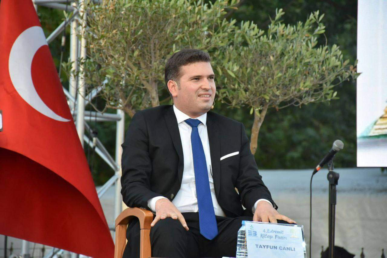 Edremit Belediyesi Koordinatör Başkan Yardımcısı Tayfun Canlı