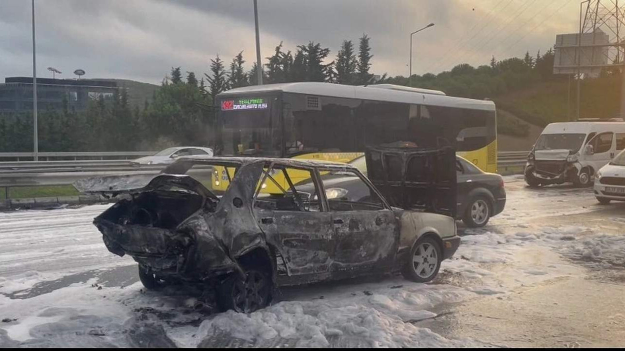 İstanbul'da korkunç kaza! Otomobil alev topuna döndü