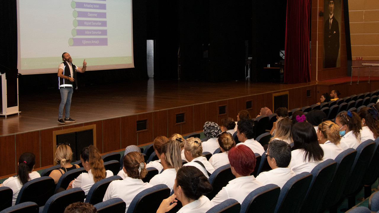 Mersin Büyükşehir'de belediyesi personeline eğitimler sürüyor