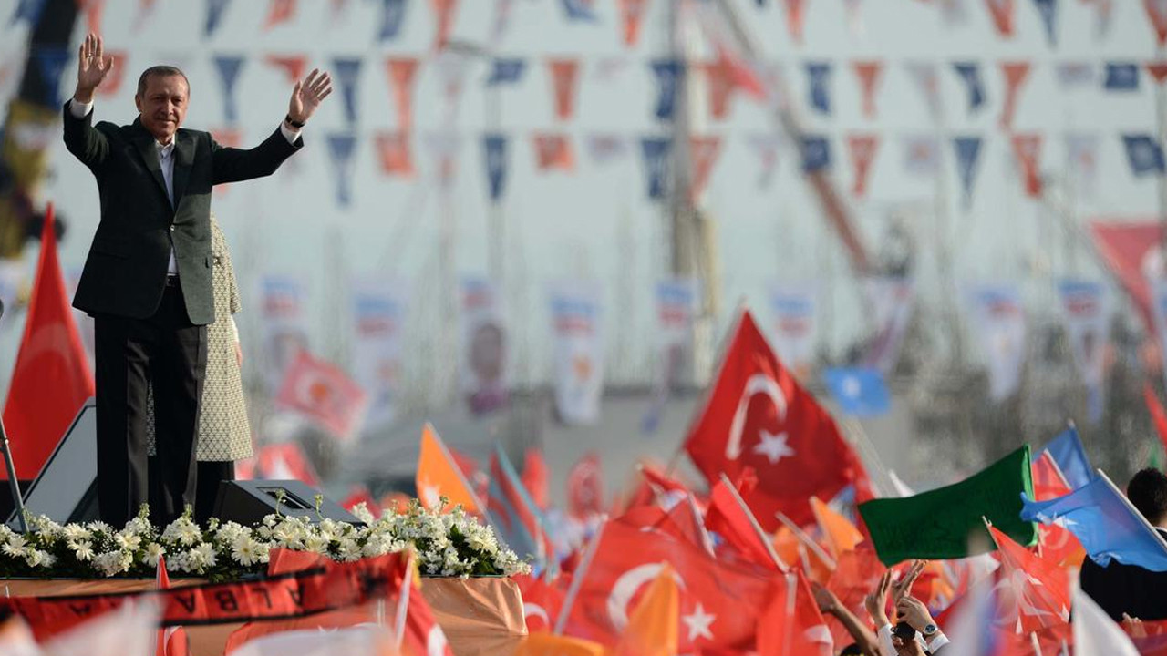 AK Parti'nin seçim beyannamesinden anayasa taslağı çıktı