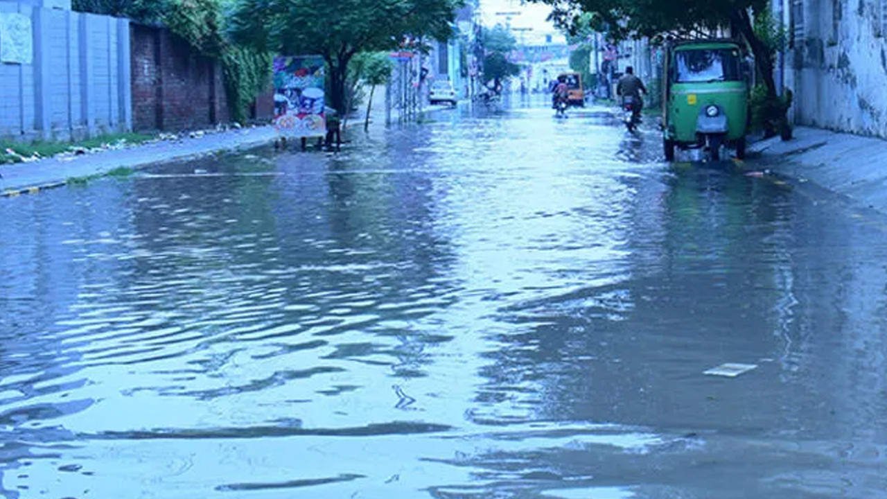 Pakistan'da sel felaketi: 903 kişi öldü