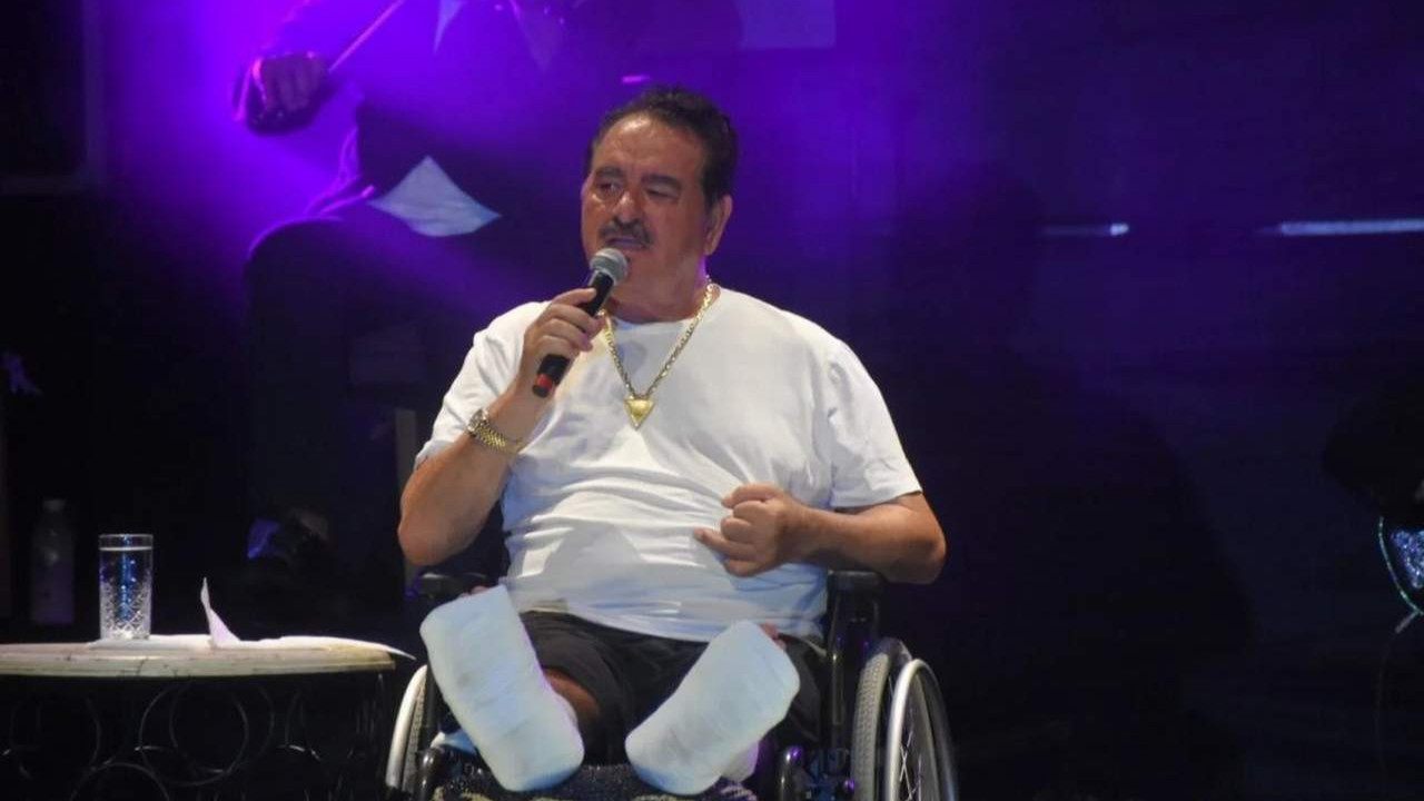 İbrahim Tatlıses'ten kaza sonrası tekerlekli sandalyeli konser