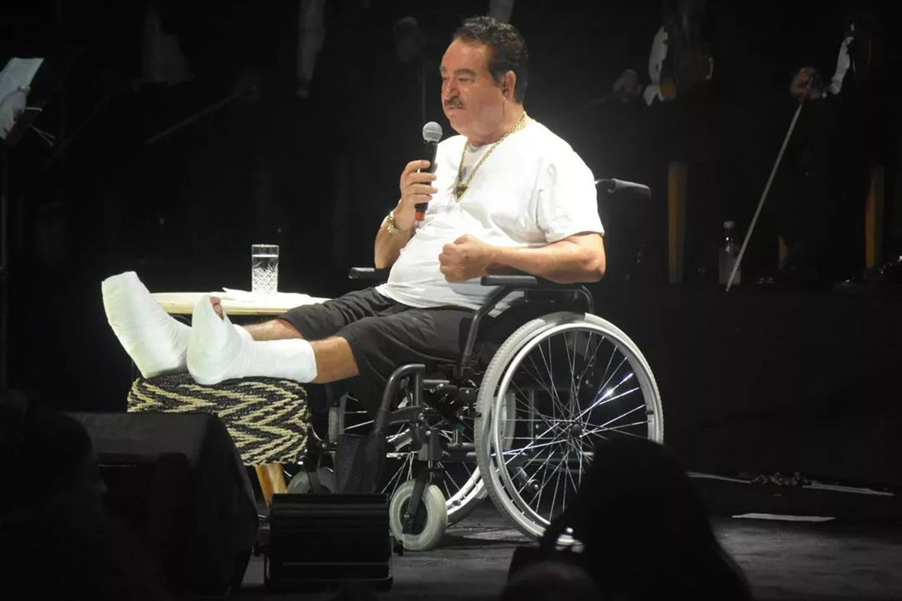 İbrahim Tatlıses'ten kaza sonrası tekerlekli sandalyeli konser - Resim: 2