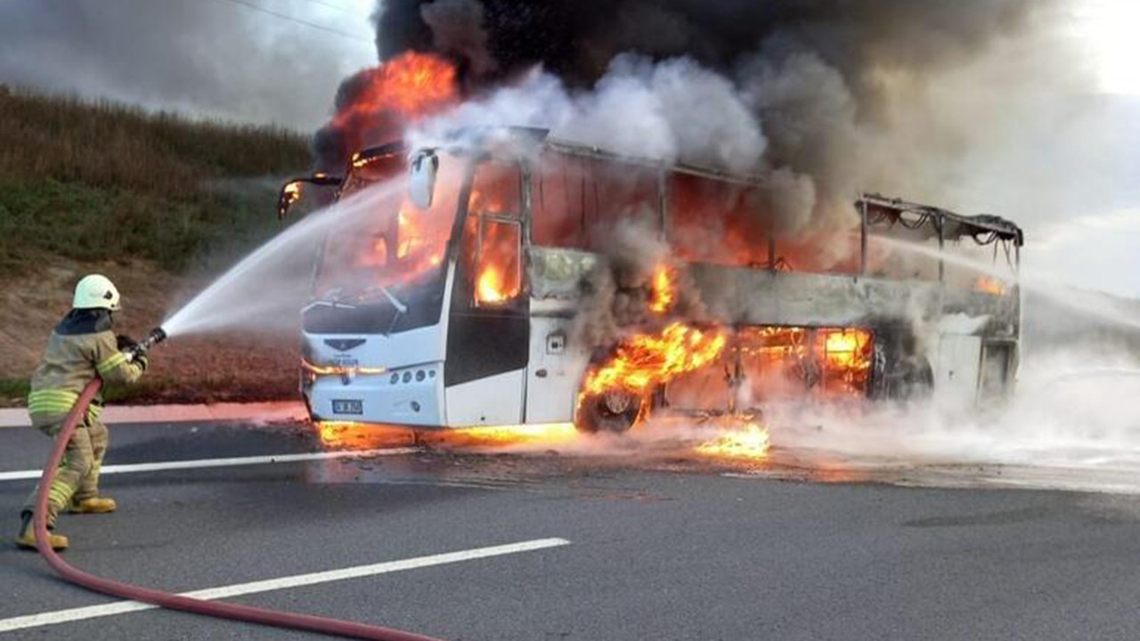 Yolcu otobüsünde dehşet! Yolcular içindeyken alev alev yandı