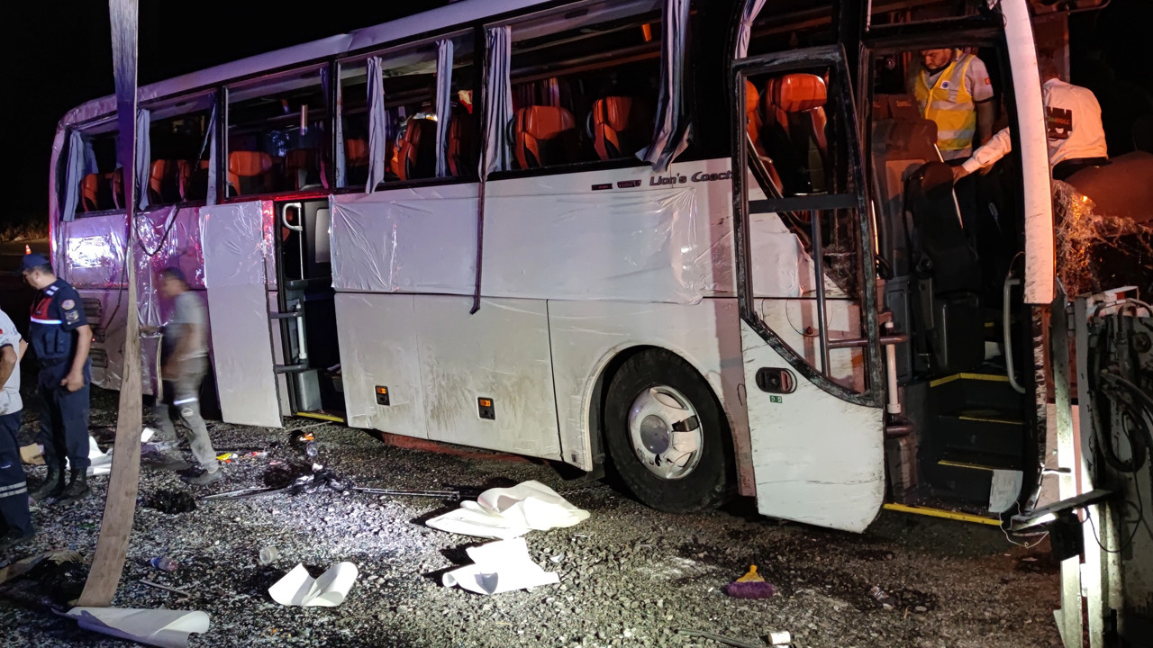 Bursa'da feci otobüs kazası: 5 kişi hayatını kaybetti, çok sayıda yaralı var