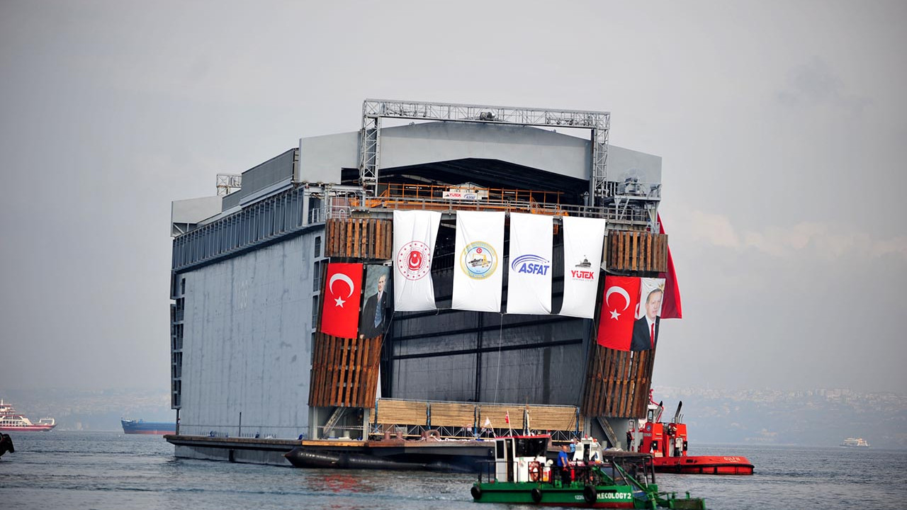 Türkiye'nin yeni devi denize indi! Dünyada tek!