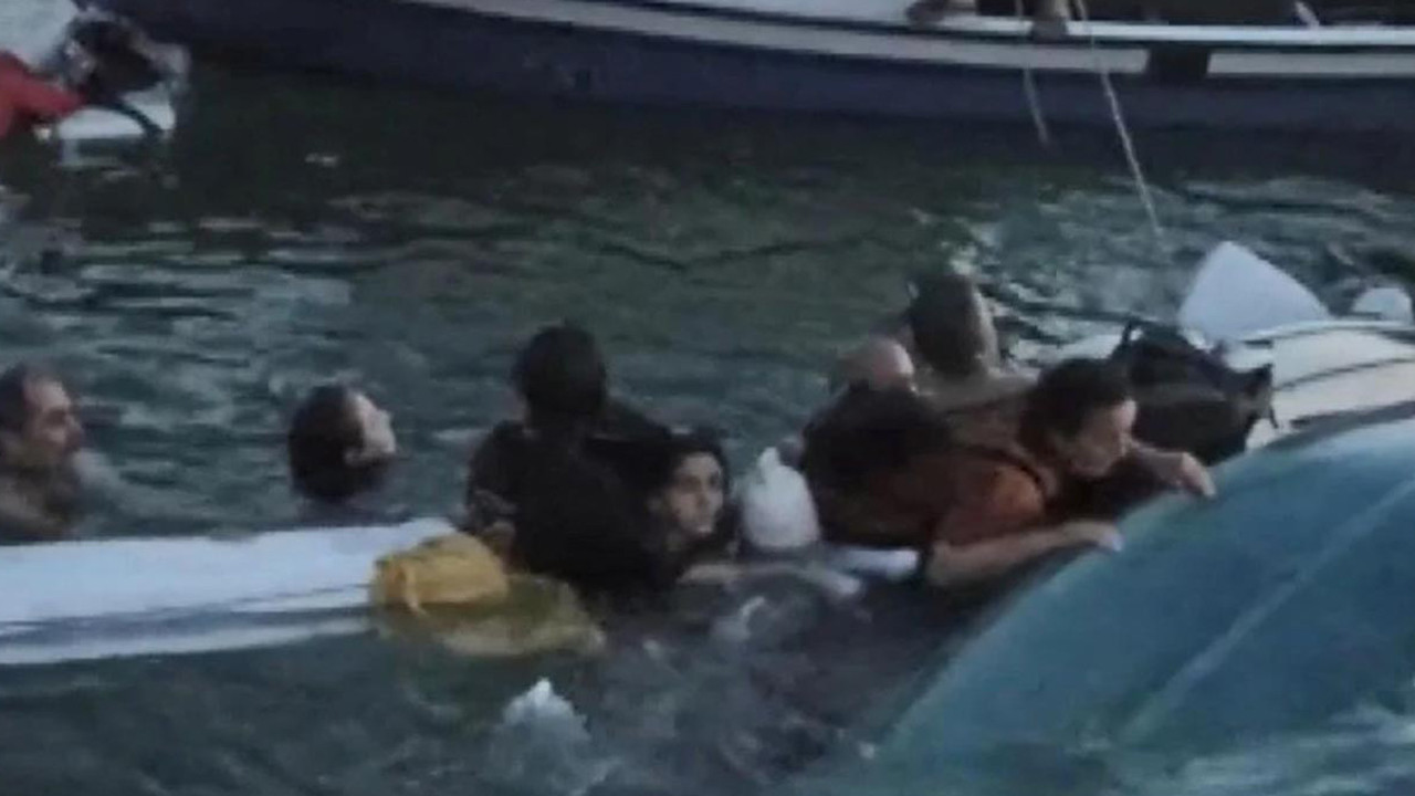 İstanbul'da denizde korku dolu anlar! 9 kişiyi taşıyan tekne alabora oldu