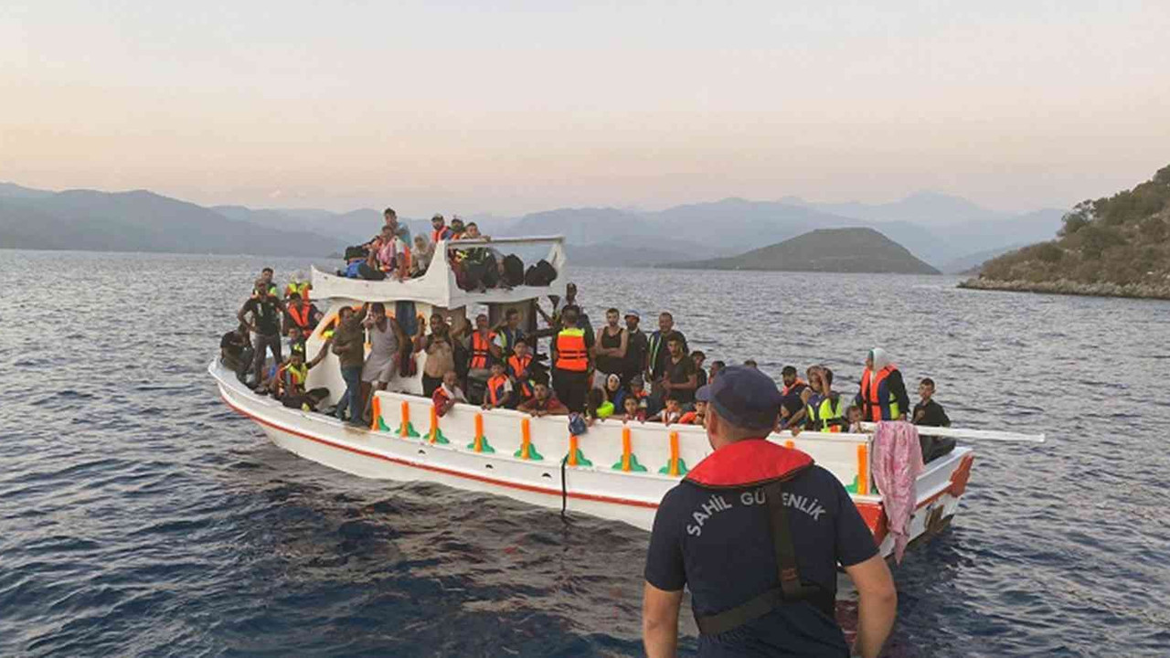 Yunanistan, balıkçı teknesinde 65 göçmeni geri itti