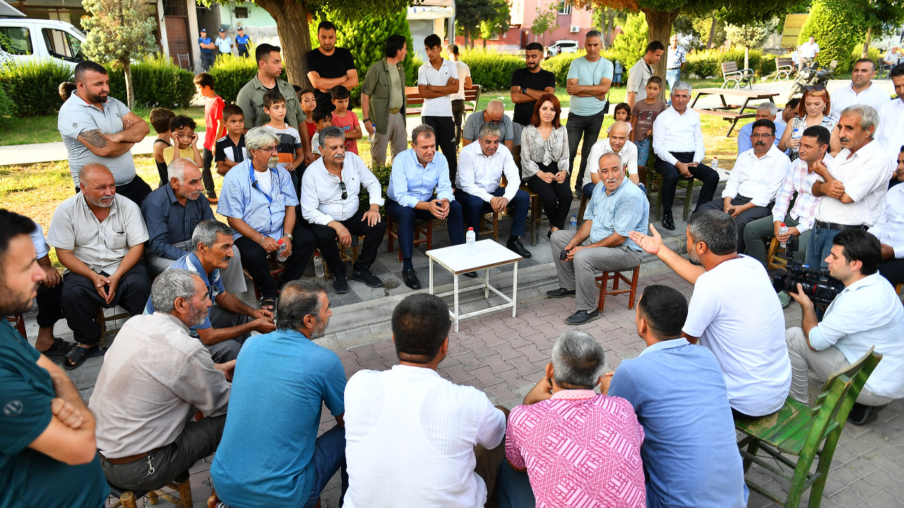 Mersin Büyükşehir Başkanı Seçer'e Çay Mahallesi'nde yoğun ilgi