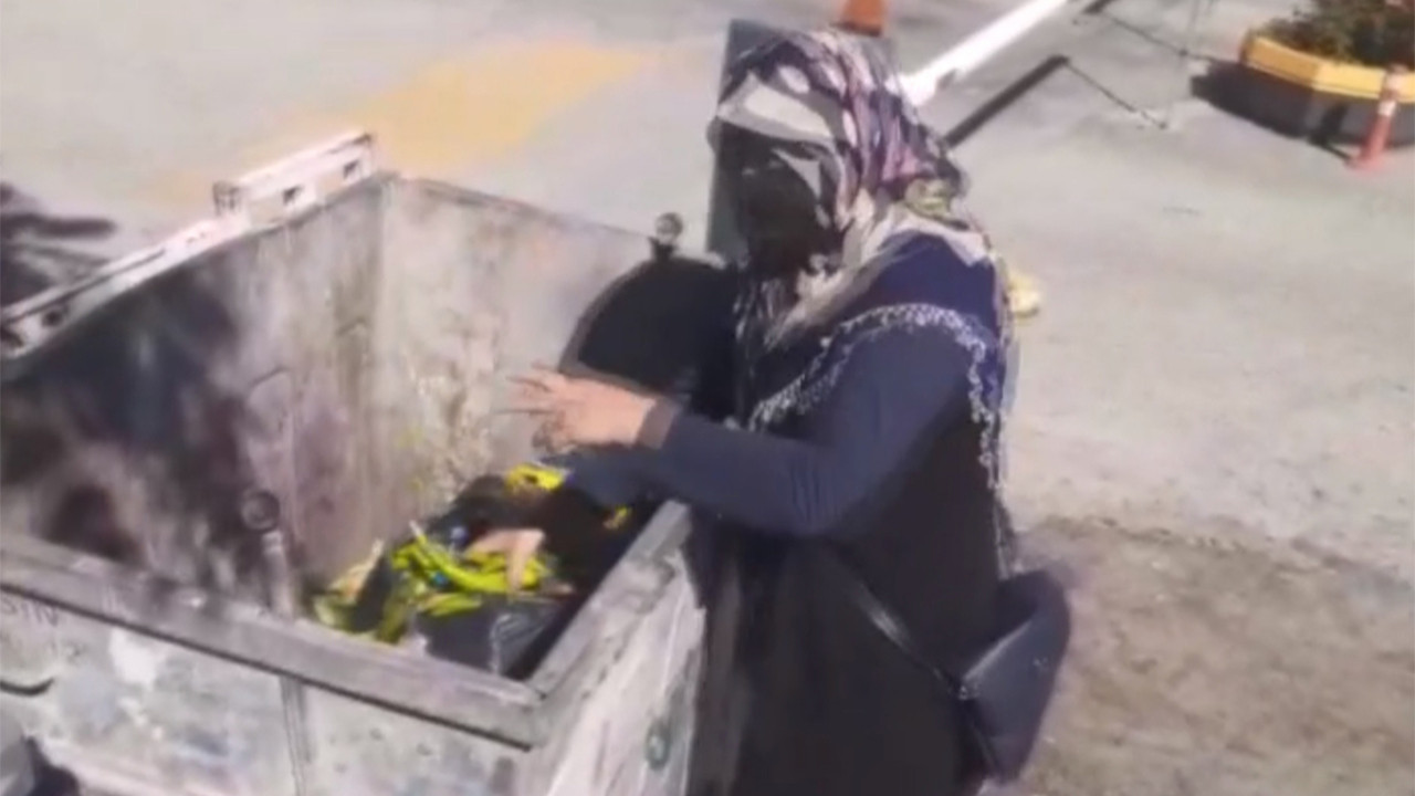 Marketinin çöpünden sebze toplayan kadın: ''Erdoğan utansın''