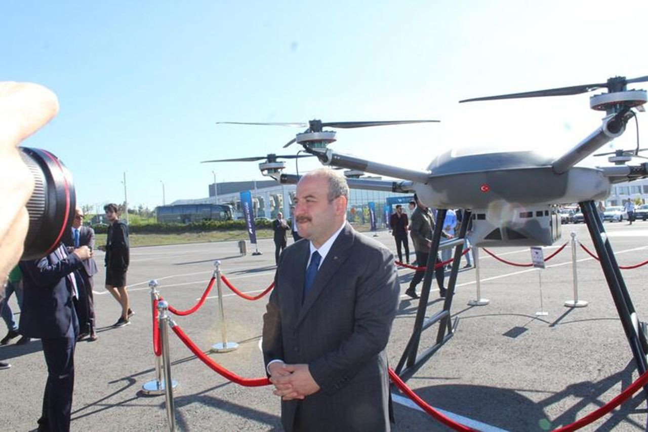 Türkiye'nin uçan taksisinin test uçuşunda Bakan tarih verdi: ''İstanbul Boğazı'ndan geçecek'' - Resim: 2