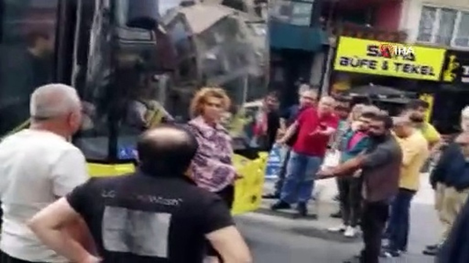 İstanbul'da alkollü kadın trafiği birbirine kattı
