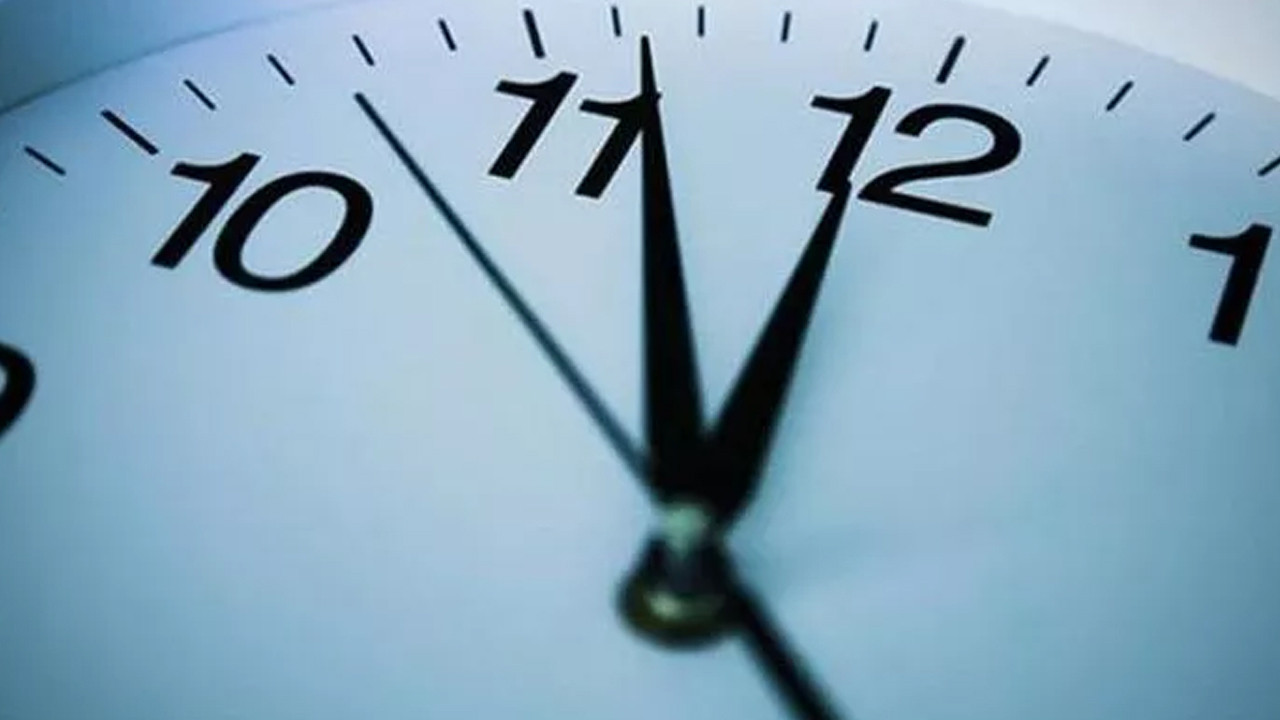 4 gün çalışma modeline geçiliyor: Mesai saatleri değişiyor mu?