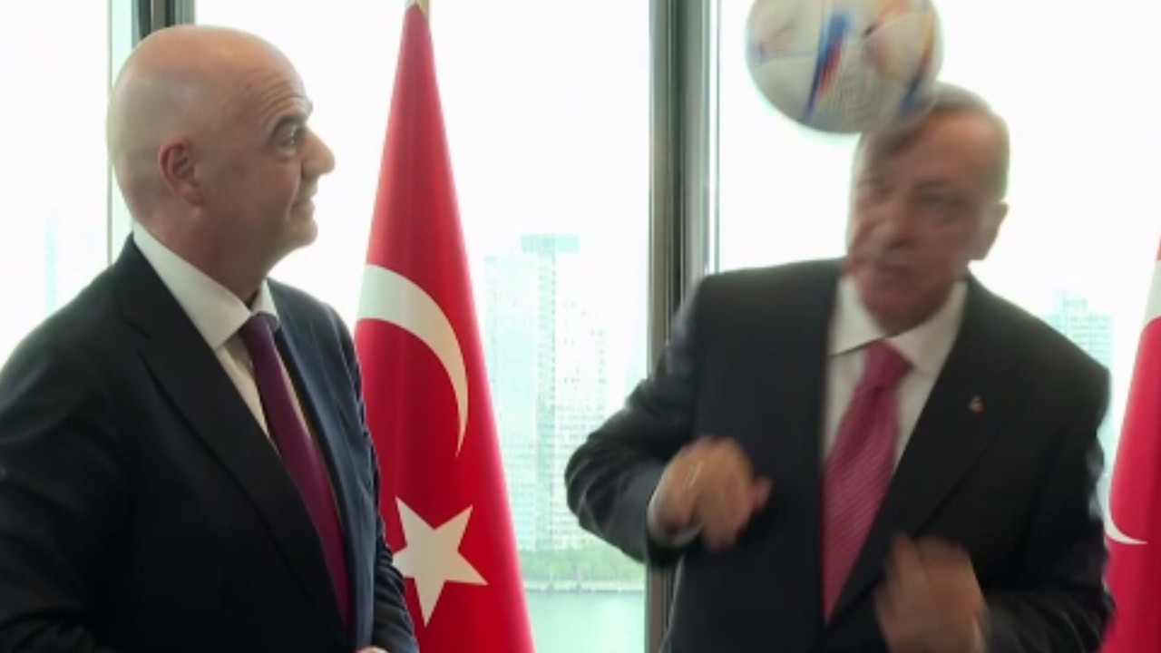 Eski futbolcu Erdoğan top görünce dayanamadı