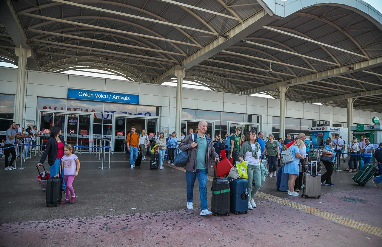 Rusya'dan Antalya'ya kaçış! Bilet fiyatları 70 bin liraya fırladı - Resim: 4