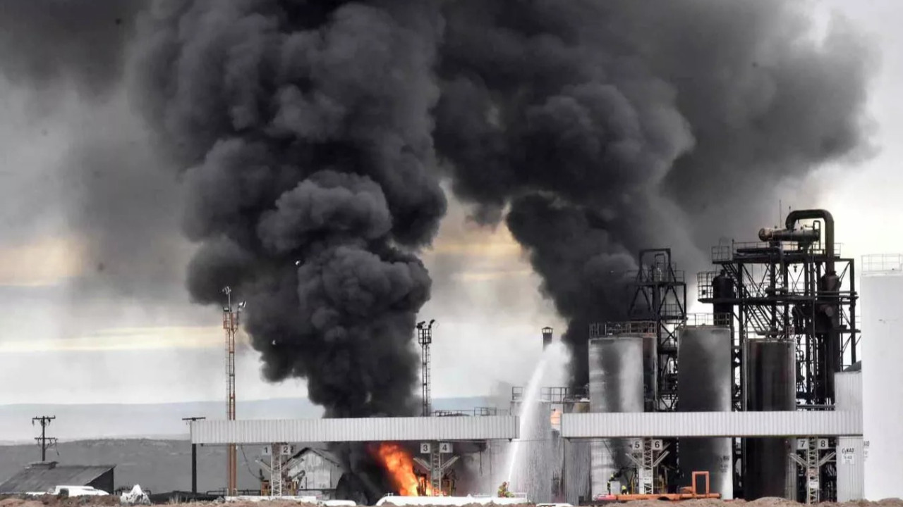 Petrol rafinerisinde patlama: 3 işçi öldü