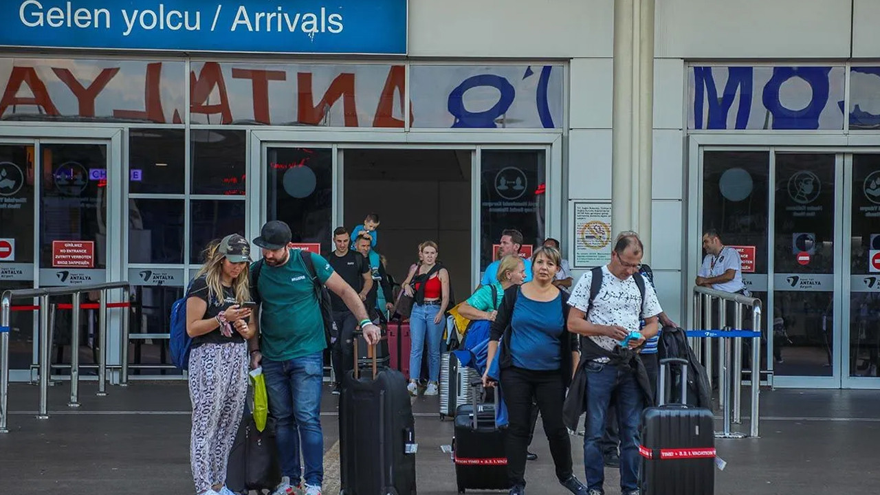 Moskova-Antalya uçuşunda son koltuk rekor fiyata satıldı