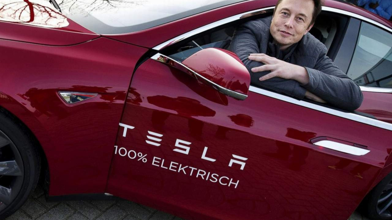 Tesla sahipleri şokta! 1 milyondan fazla araç geri çağrılacak