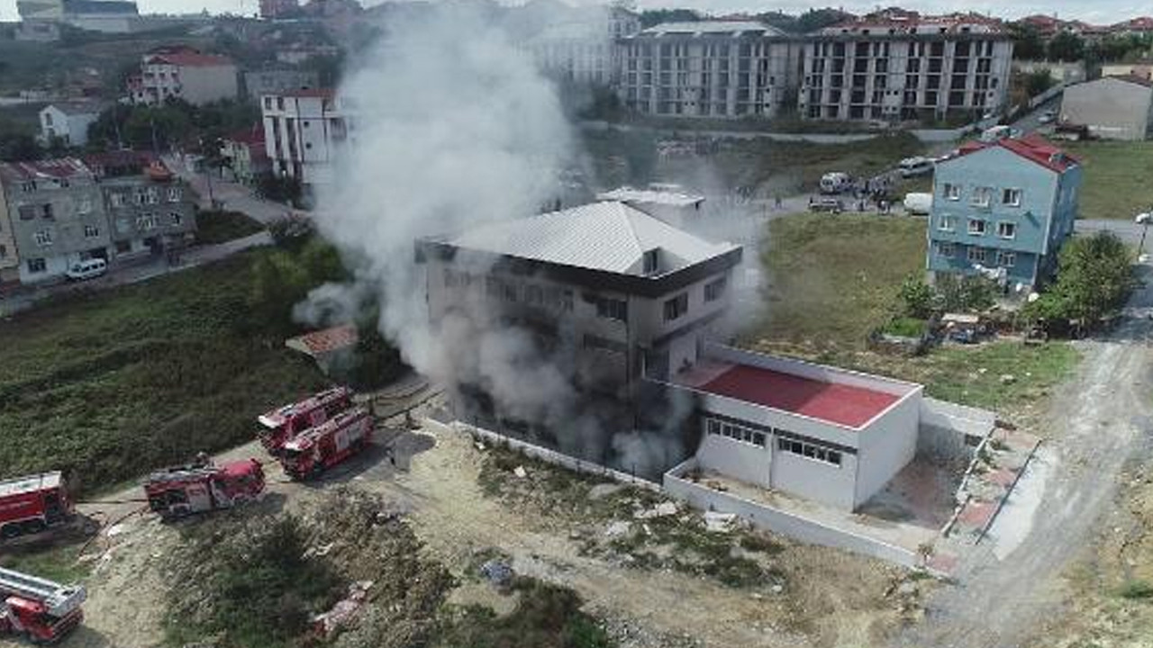 İstanbul'da ayakkabı fabrikasında yangın