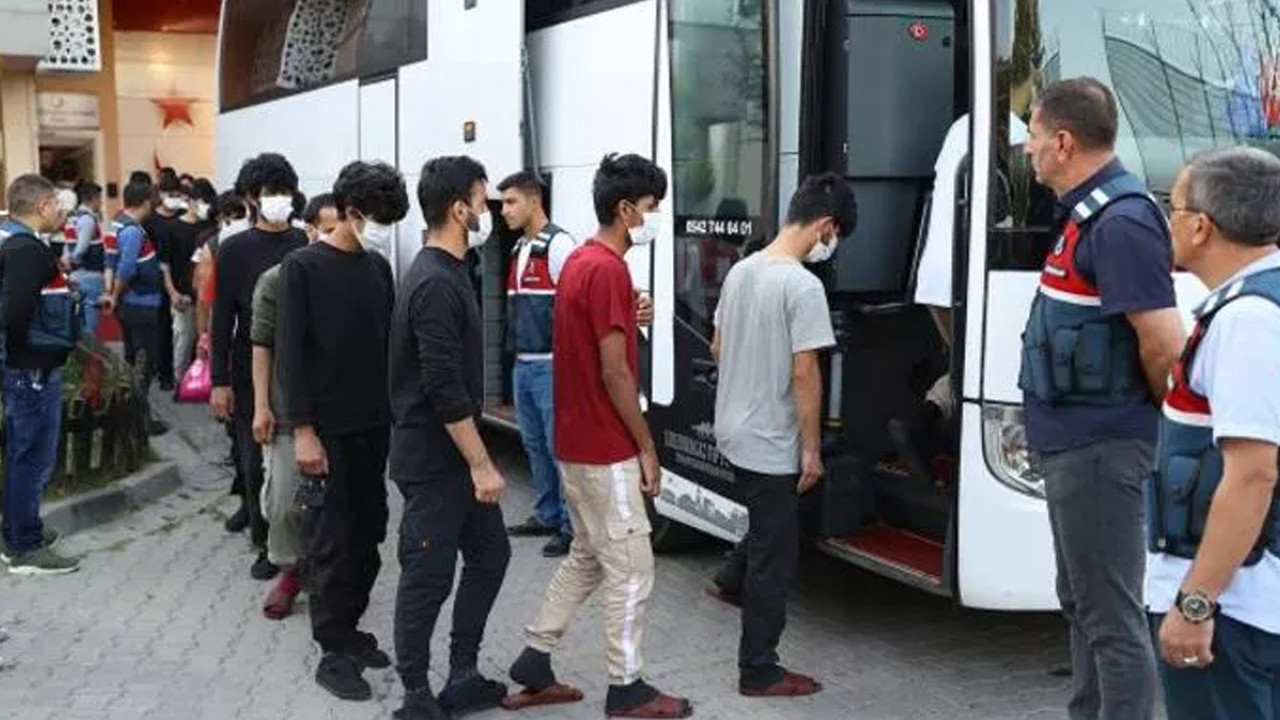 Göç İdaresi Başkanlığı açıkladı: İşte yılbaşından beri sınır dışı edilen göçmen sayısı