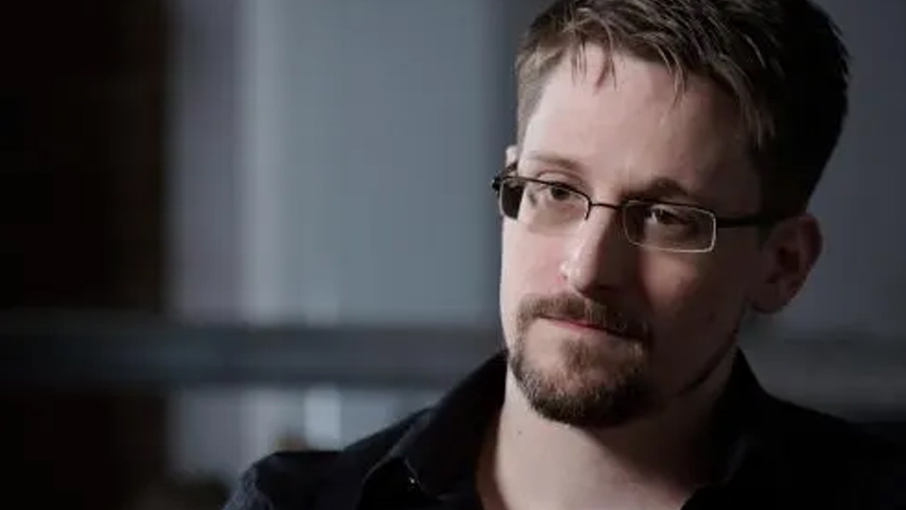Snowden Rus vatandaşı oldu
