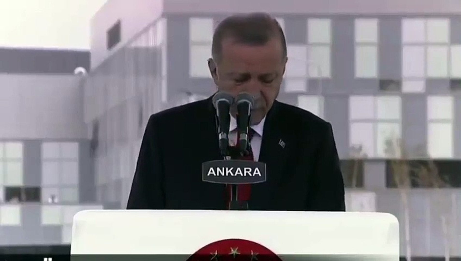 Erdoğan yurt dışına gidenleri hedef aldı: ''Acıyarak bakıyoruz''