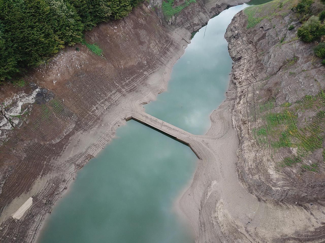 Baraj suları çekilince eski köprü ortaya çıktı - Resim: 4