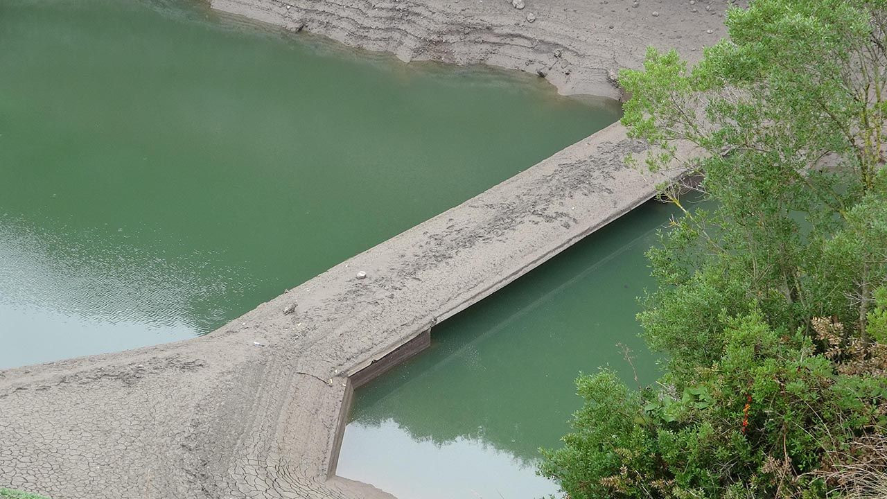 Baraj suları çekilince eski köprü ortaya çıktı - Resim: 1