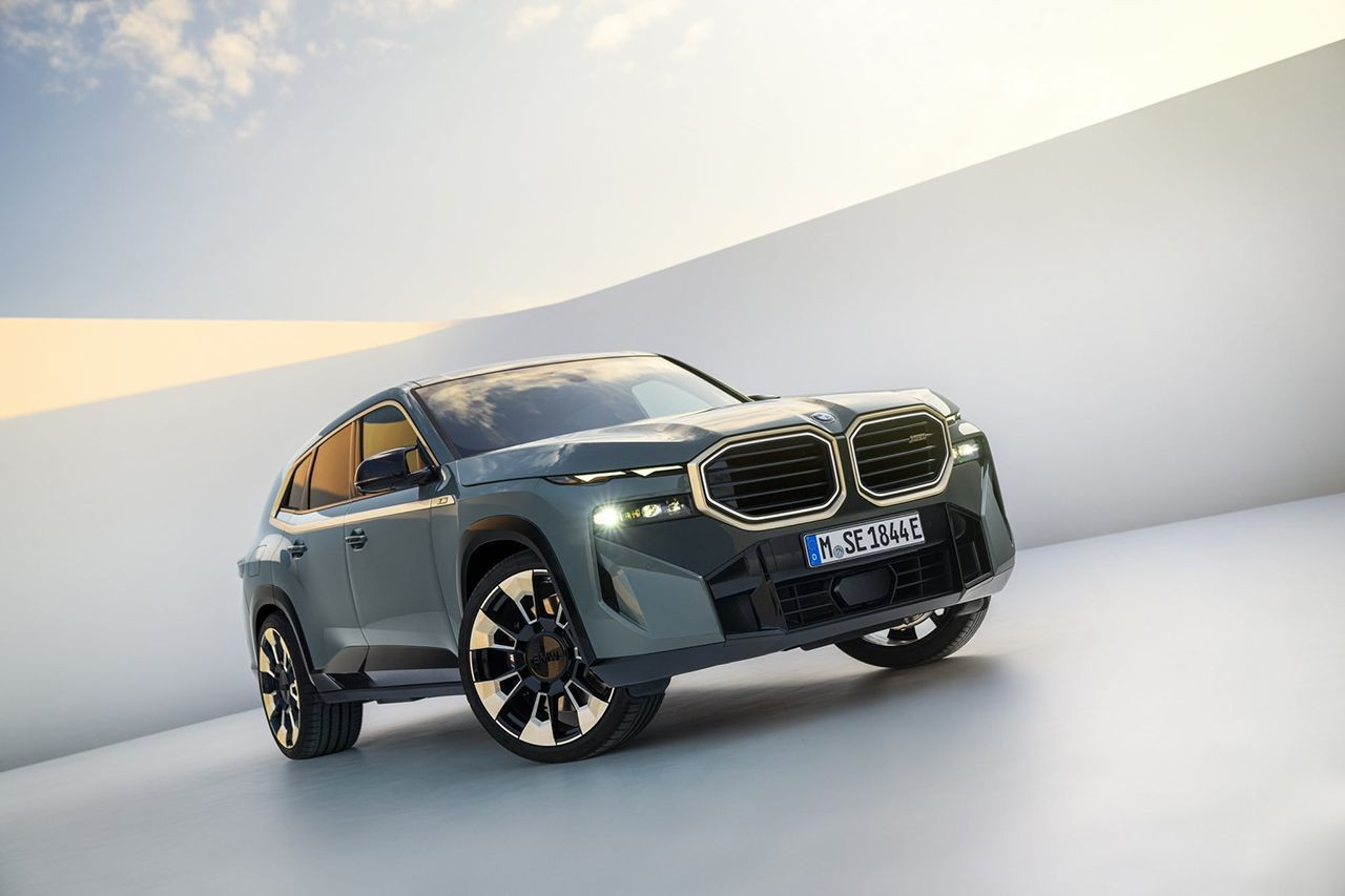 Karşınızda BMW'nin yeni hibrit SUV'u! İlk seri üretim hibrit motorlu BMW M! - Resim: 2