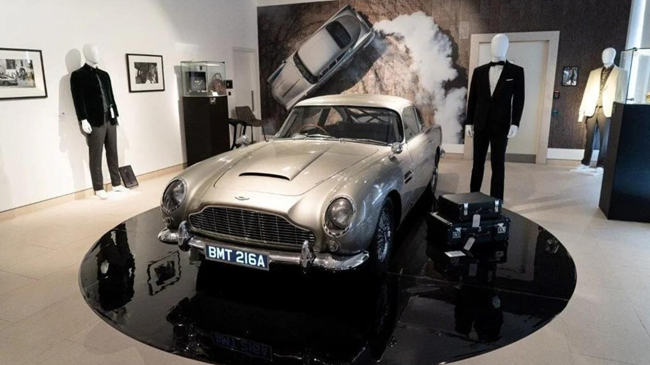James Bond'un otomobili 60 milyon TL'ye satıldı