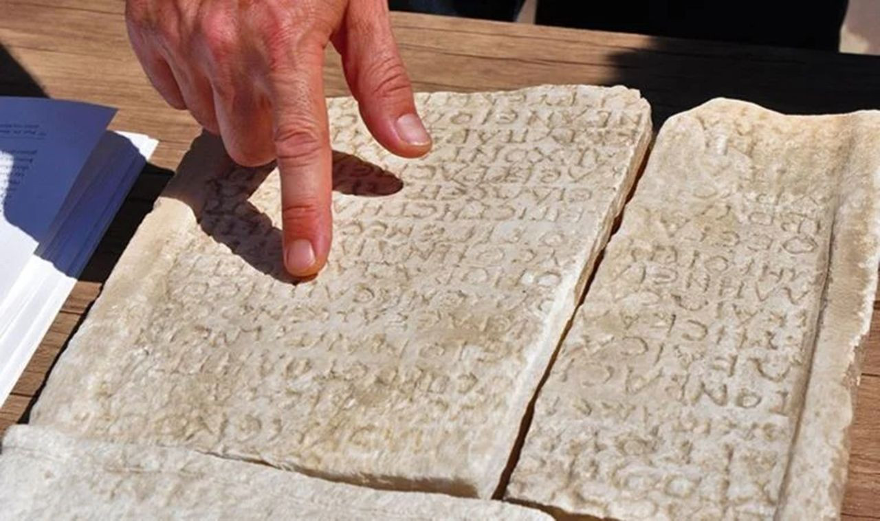 Türkiye'de keşfedilen bin 800 yıllık yazıtın ''sırrı'' ortaya çıktı - Resim: 1