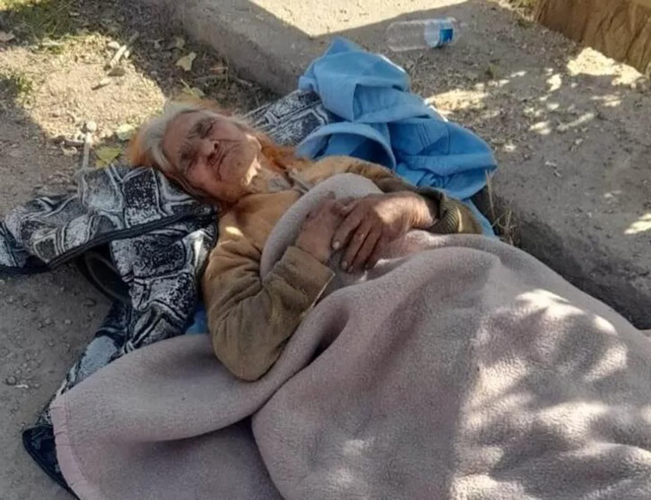 Yürek yakan anlar... Yaşlı kadın içler acısı bir halde bulundu - Resim: 1