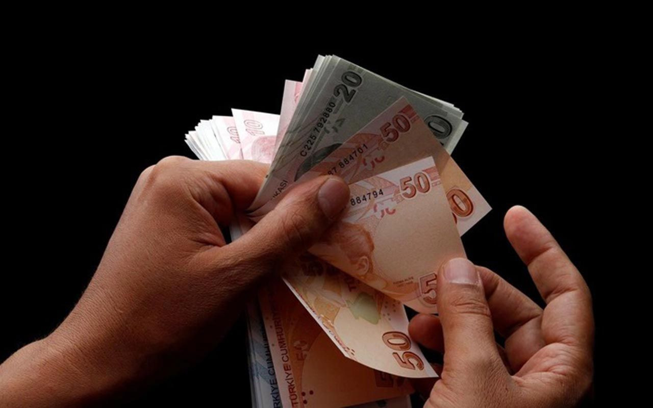 Enflasyon maaşları eritti: Asgari ücret 4.800 liraya, emekli maaşı 2.990 liraya düştü - Resim: 1