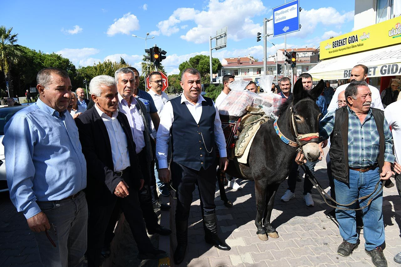 Katırla taşıdığı 1 milyon TL'yi belediye başkanına teslim etti - Resim: 2