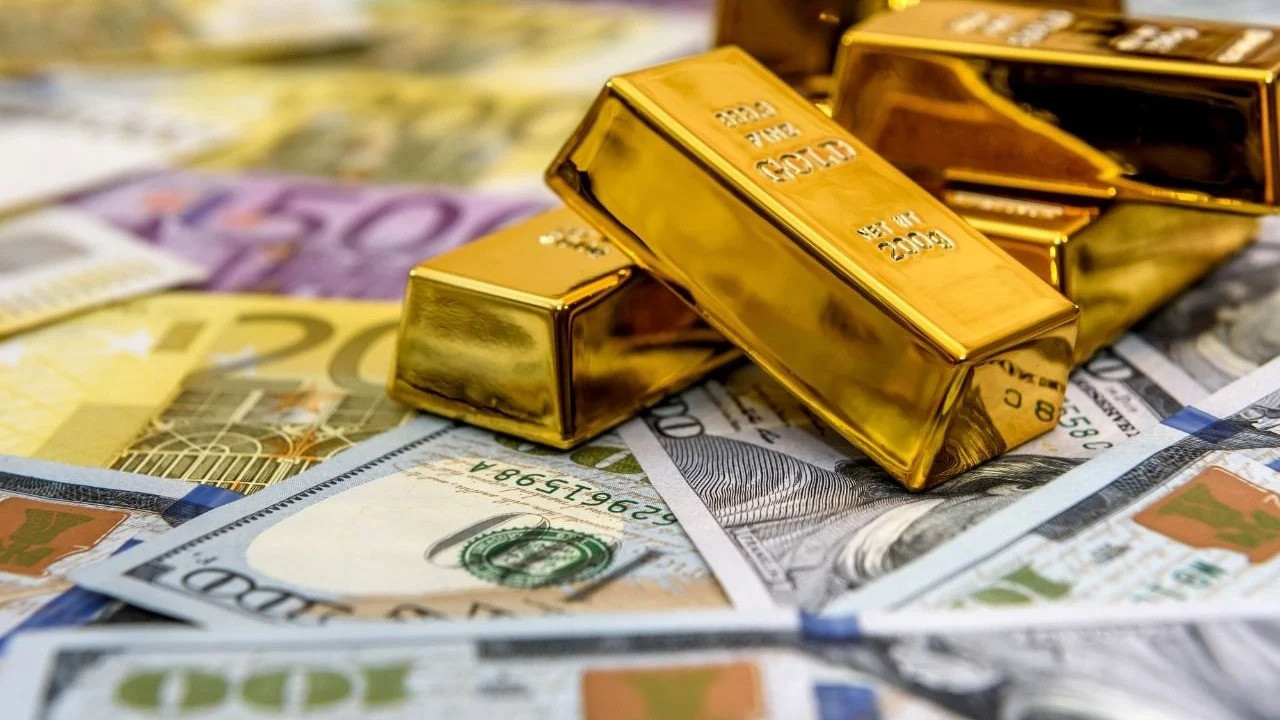 Dolar, Euro ve altın bayramlık oldu! Üst üste rekor seviyeler geldi