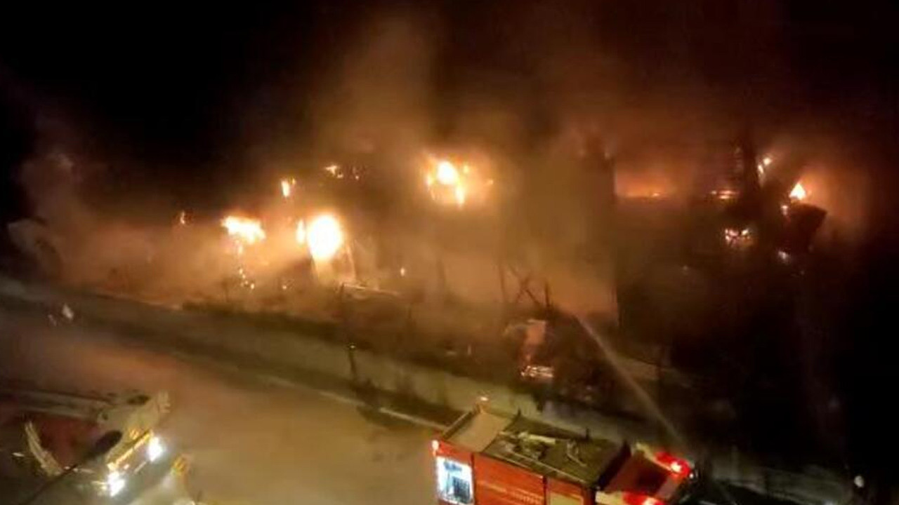 Esenler'de kentsel dönüşüm şantiyesinde yangın