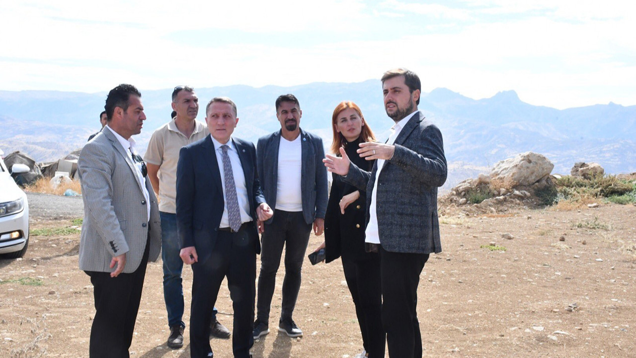 Sadettin Saran'dan Türkiye'ye ve Türk gençlerine bir hediye daha