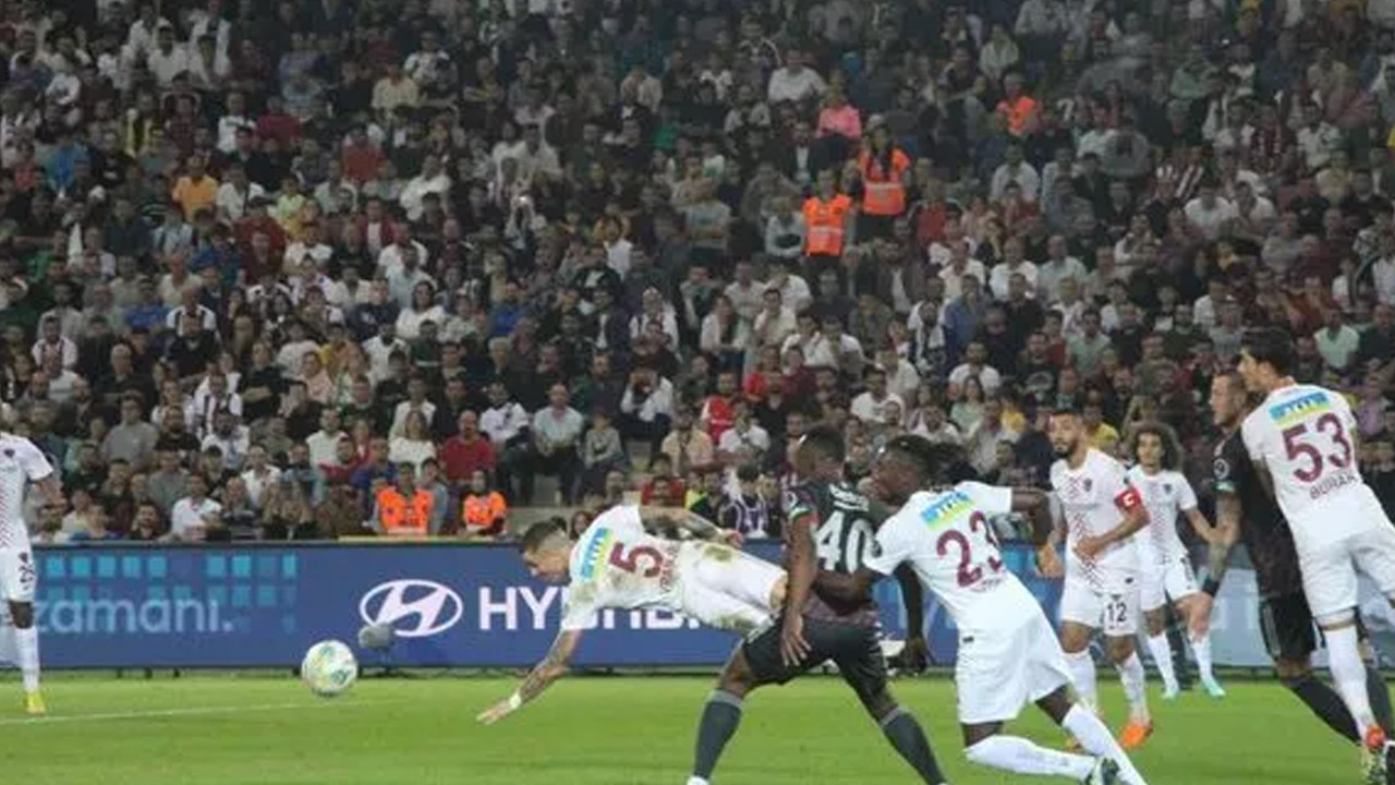Kartal son dakikada yıkıldı: Beşiktaş Hatayspor'a 2-1 mağlup oldu
