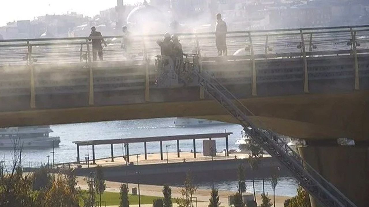 Haliç metro köprüsünden dumanlar yükseliyor! Seferler durduruldu
