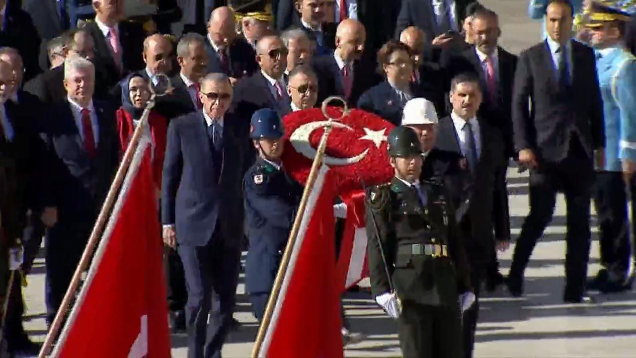Devlet erkanı Atatürk'ün huzurunda - Resim: 5