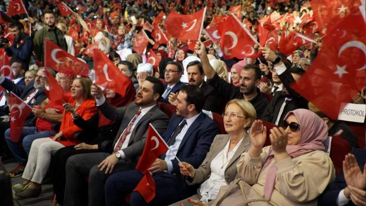 BTP'den Görkemli Cumhuriyet Şöleni: Coşku salona sığmadı