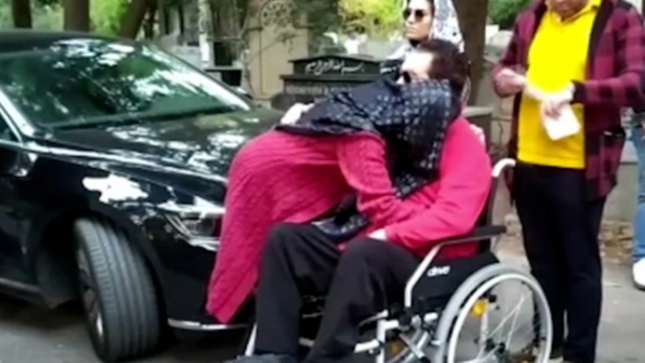 İbrahim Tatlıses ve Derya Tuna birbirlerine sarılarak gözyaşı döktü