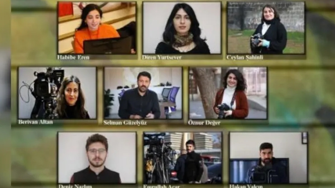 Gazetecilerin ''suç delili'' sayılan kitapları iade edildi