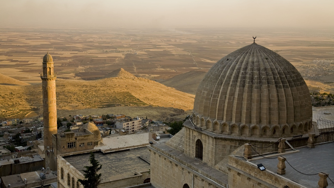 Bir harf hatası yüzünden Madrid’e gitmek isteyen turistleri Mardin’e gönderdiler