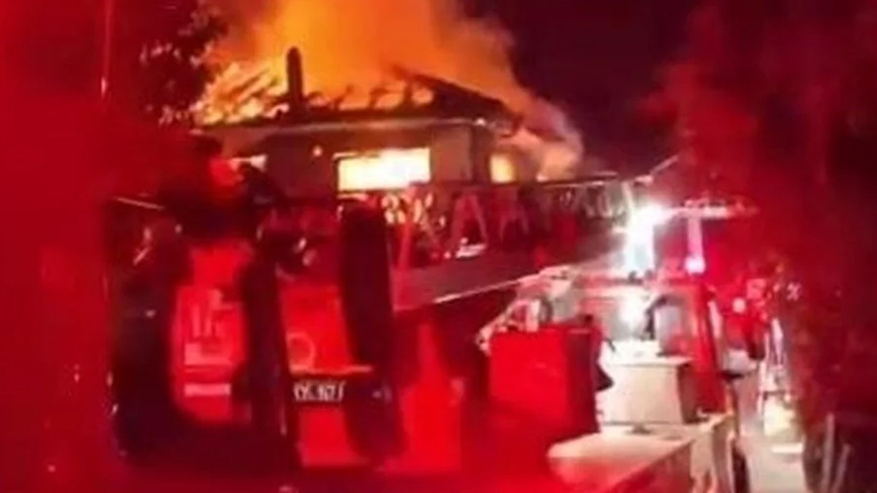 Ahşap evde yangın faciası: Biri çocuk 2 kişi hayatını kaybetti