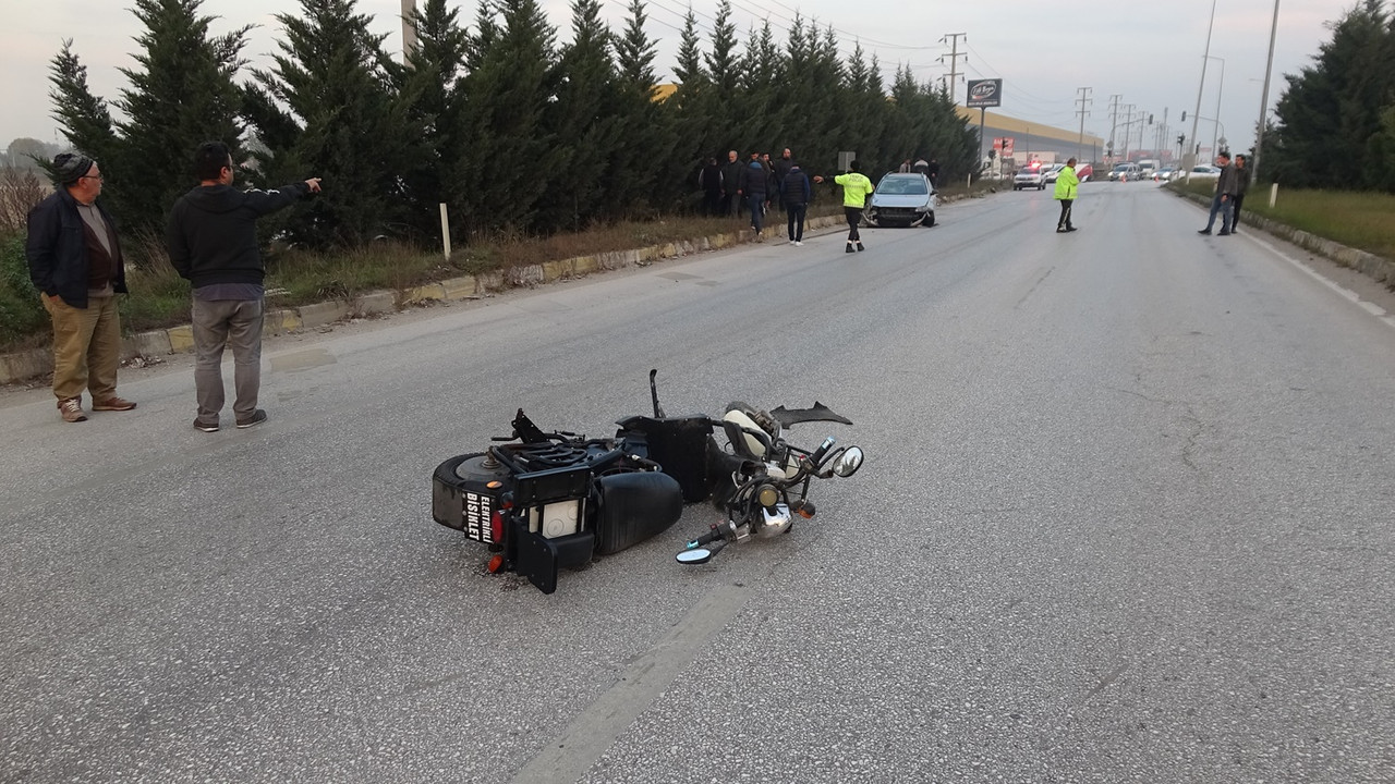 Otomobil elektrikli bisiklete çarptı: 1 kişi hayatını kaybetti
