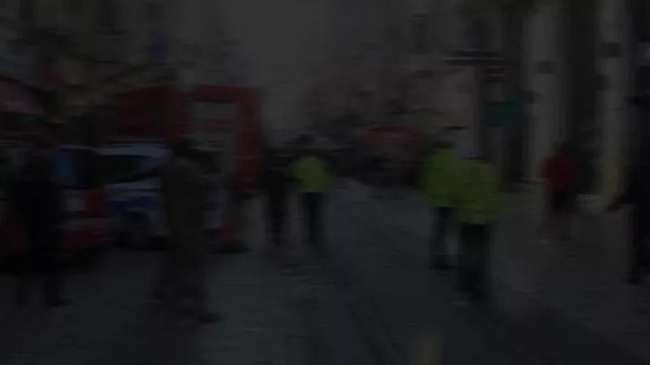 Bakan Koca'dan Taksim'de yaralananların sağlık durumu hakkında bilgilendirme