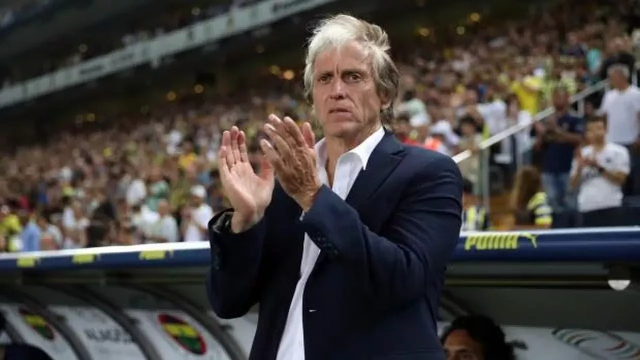 UEFA'dan Jorge Jesus'a men cezası